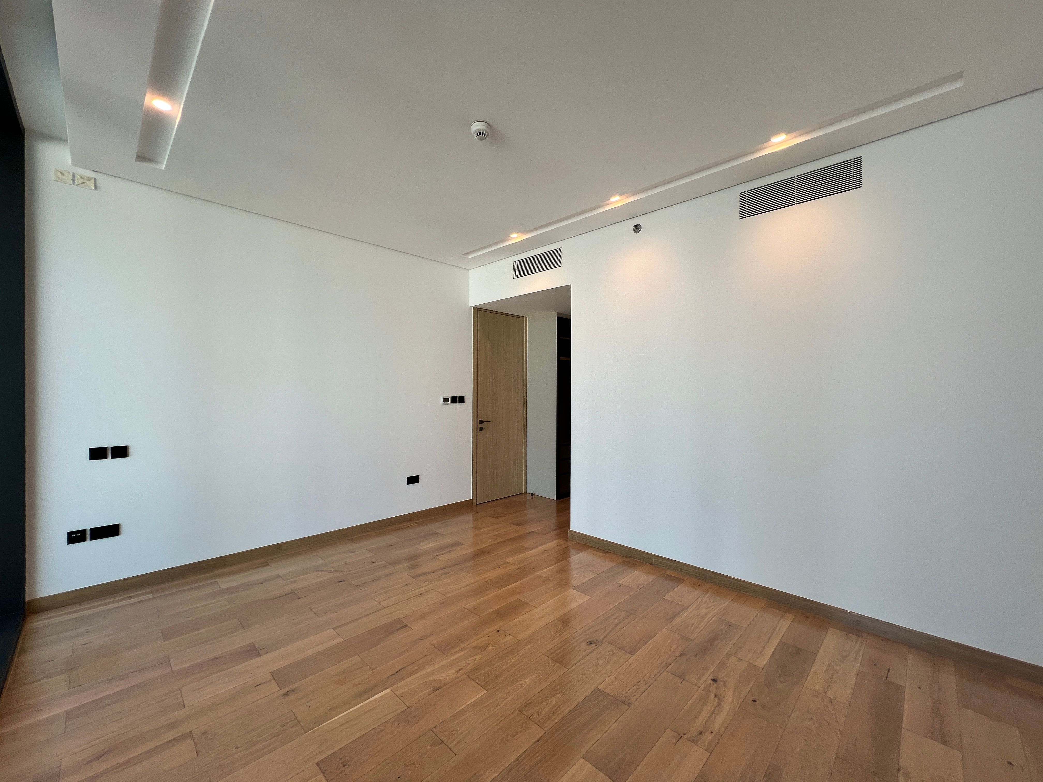 reem-nine-apt-2-room-02