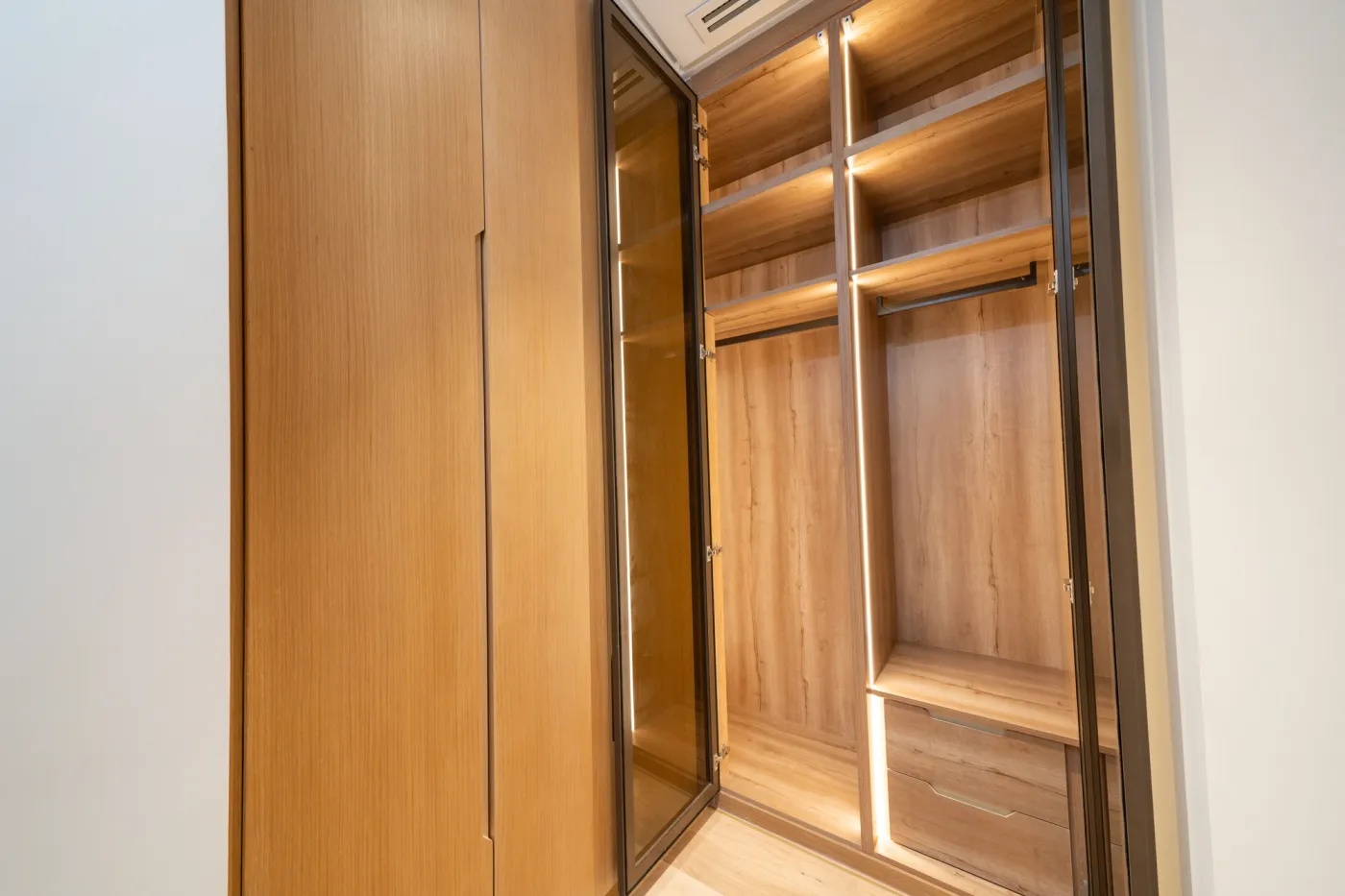 one-reem-apt-1-room-16